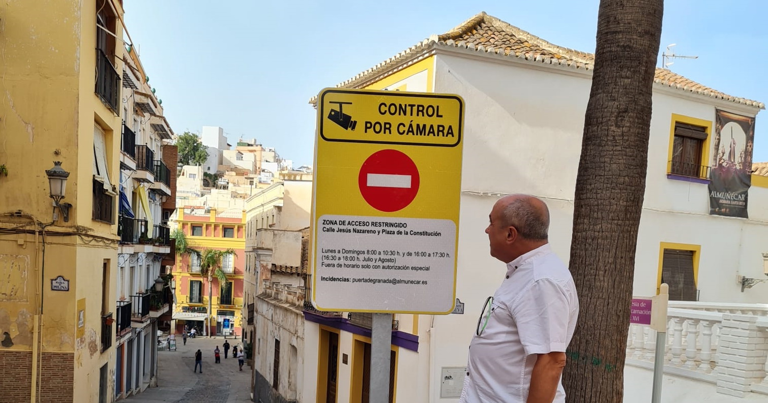 Almuñécar pone en marcha considerables mejoras de accesibilidad a los residentes en diversas calles del municipio.